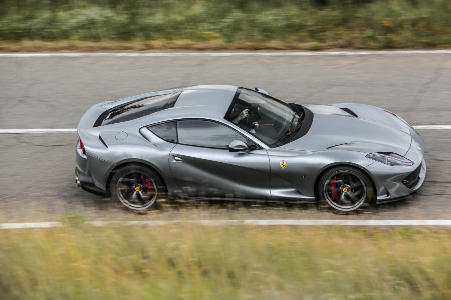  Ferrari 812 Superfast 2017 года  (фото 16 из 91)